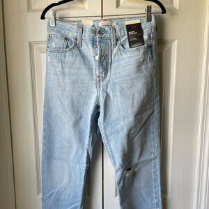NWT Levi's Wedgie Straight Fit Light Wash 349640121 Premium Jeans 27x28